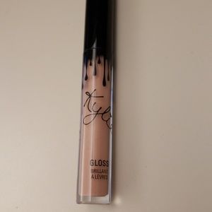 Kylie lip gloss